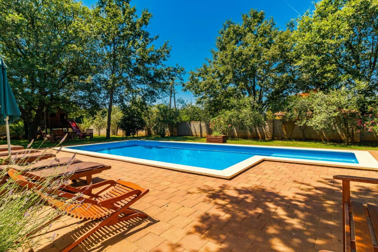 Holiday Home Sarita Šišan Buitenkant foto